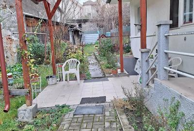 Casă cu Teren 1200 Mp în Central - 3