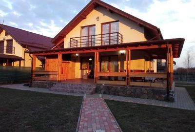 Casă cu 4 camere cu Teren 510 Mp în Central - 1