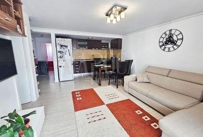 Apartament cu 3 camere semidecomandat în Florești