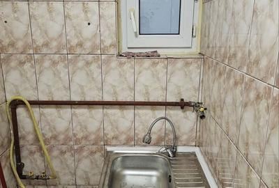 Apartament cu 2 camere decomandat în Ferentari