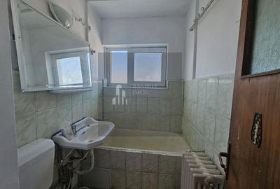 Apartament cu 3 camere decomandat în Giurgiului - 8