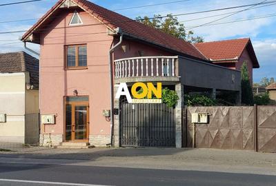 Casă individuală cu 3 camere cu Canalizare în Central
