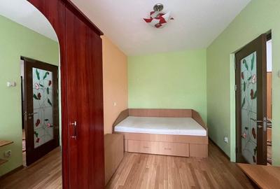 Apartament cu 2 camere decomandat în Cedonia