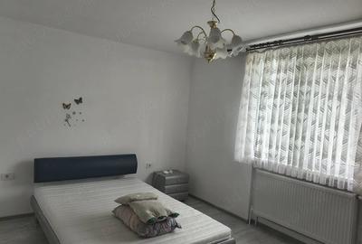 Garsonieră decomandată în Precista
