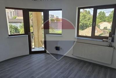 Apartament cu 4 camere în Ultracentral