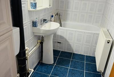 Apartament cu 2 camere semidecomandat în 9 Mai - 1