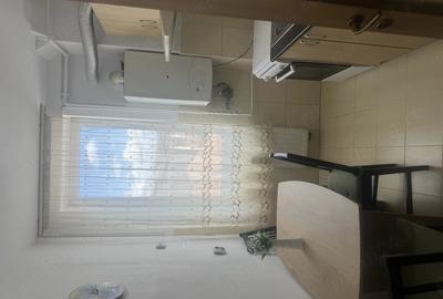 Garsonieră decomandată în Iris