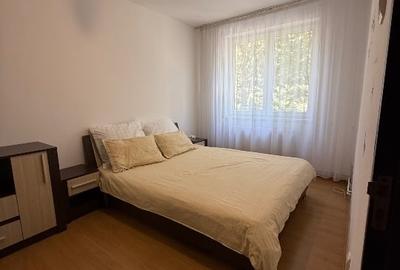 Apartament cu 2 camere semidecomandat, mobilat în Central
