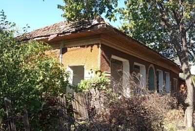 Casă cu 5 camere cu Garaj în Valea Stânii