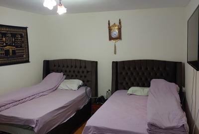 Casă cu 4 camere decomandat în Central