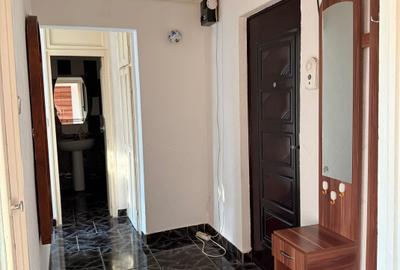 Apartament cu 2 camere decomandat în Micro 17 - 2