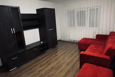 Apartament cu 3 camere decomandat în Soarelui