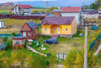 Casă individuală cu 4 camere cu Teren 938 Mp în Satu Nou