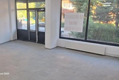 Spațiu comercial, de 700 mp, în Central - 4