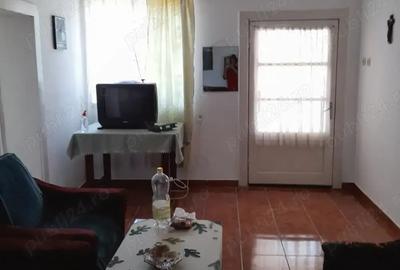 Casă cu 4 camere în Sebiș - 5