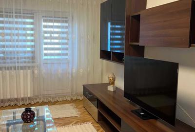 Apartament cu 3 camere decomandat în Brazda lui Novac