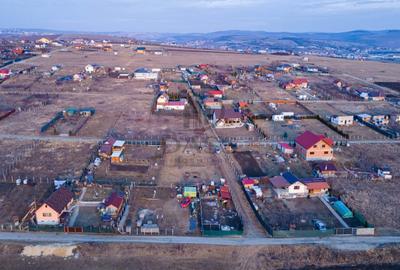 Teren Construcții extravilan de 724 mp, în Nord - 7