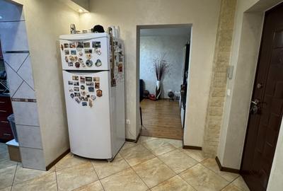 Apartament cu 3 camere decomandat, mobilat în Mărășești - 11