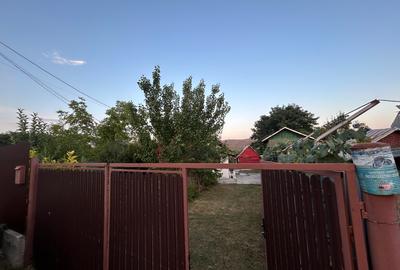 Casă cu 2 camere cu Teren 410 Mp în Lacurile