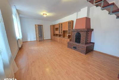 Casă cu 4 camere cu Teren 200 Mp în Central