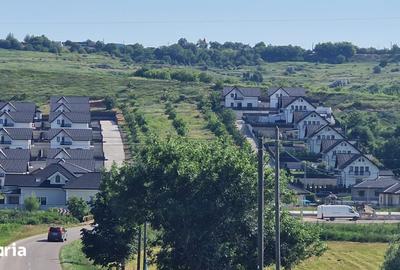 Casă cu 4 camere cu Teren 400 Mp în Central