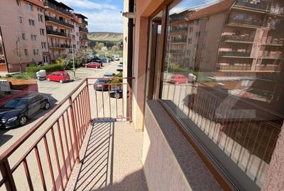 Apartament cu 3 camere semidecomandat, mobilat în Florești - 10