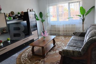 Apartament cu 2 camere decomandat, mobilat în Micro 6