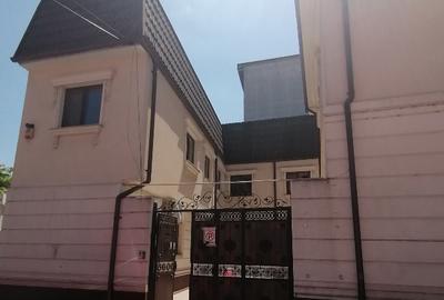 Birou, 263 mp în Unirii - 1