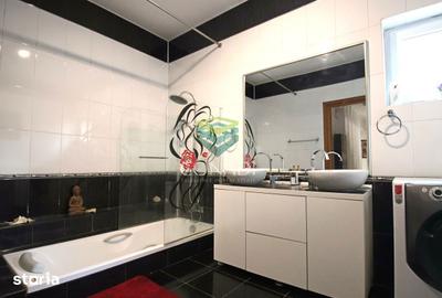 Casă cu 7 camere cu Piscina în Central