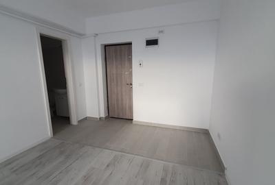 Garsonieră în Titan - 1