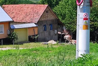 Casă cu 2 camere cu Teren 719 Mp în Potoc