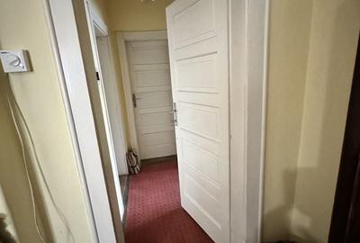 Casă cu 4 camere cu Teren 930 Mp în Central