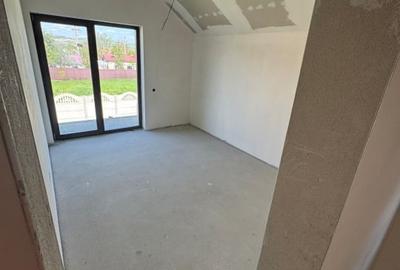 Duplex cu 4 camere cu Canalizare în Gilău - 16