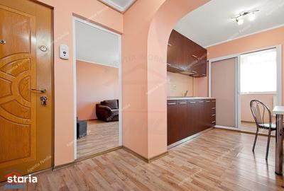 Apartament cu 2 camere decomandat în Micro 39
