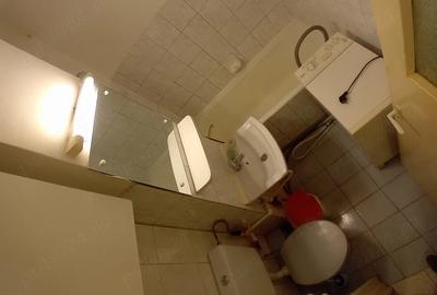 Apartament cu 3 camere decomandat în Micro 14