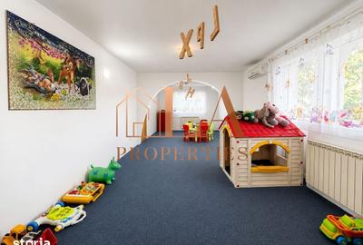 Casă cu 7 camere cu Teren 245 Mp în Central