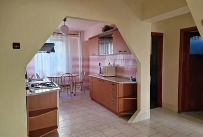 Apartament cu 3 camere decomandat în Cantemir - 5
