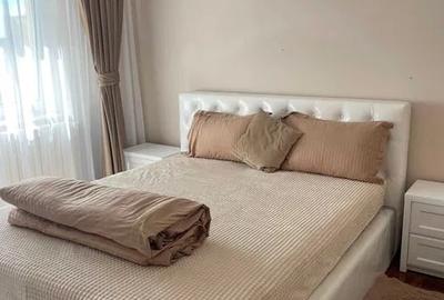 Apartament cu 4 camere decomandat, mobilat în Faleza Nord