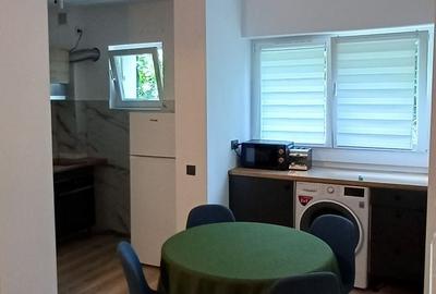Apartament cu 3 camere semidecomandat în Berceni - 2