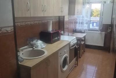 Garsonieră decomandată în Berceni