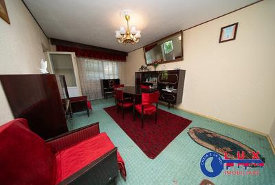 Apartament cu 3 camere decomandat în C5