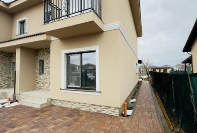 Duplex cu 5 camere cu Canalizare în Moșnița Veche - 1