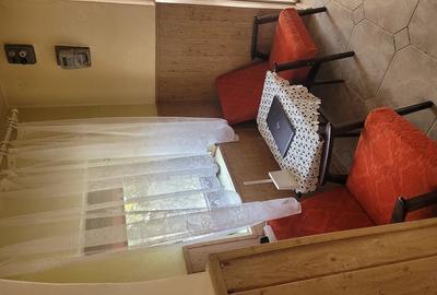 Casă cu 4 camere cu Teren 5650 Mp în Criciova