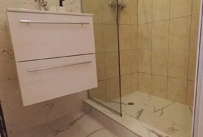 Garsonieră decomandată în Central - 7