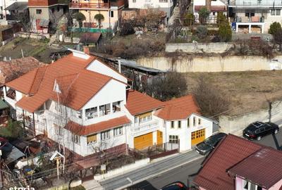 Casă cu 4 camere în Central