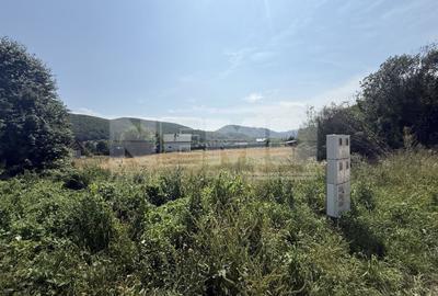 Teren Construcții intravilan de 2020 mp, în Sucevița