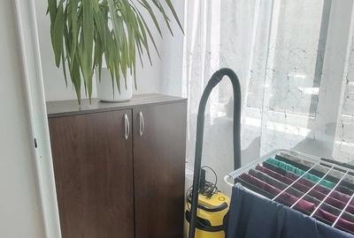 Apartament cu 3 camere semidecomandat în Florești