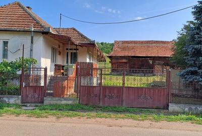 Casă cu 3 camere în Cuzăplac