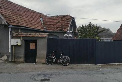 Casă cu 2 camere cu Teren 1016 Mp în Șeica Mare