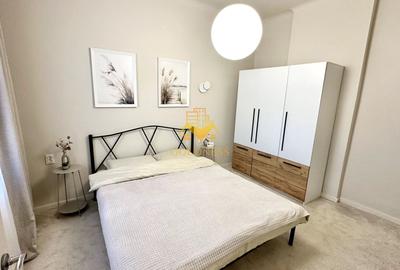 Apartament cu 2 camere semidecomandat, mobilat în Central